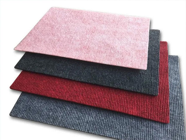 Flat&nbsp;Striped&nbsp;Carpet